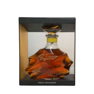 Tierra Sagrada Anejo